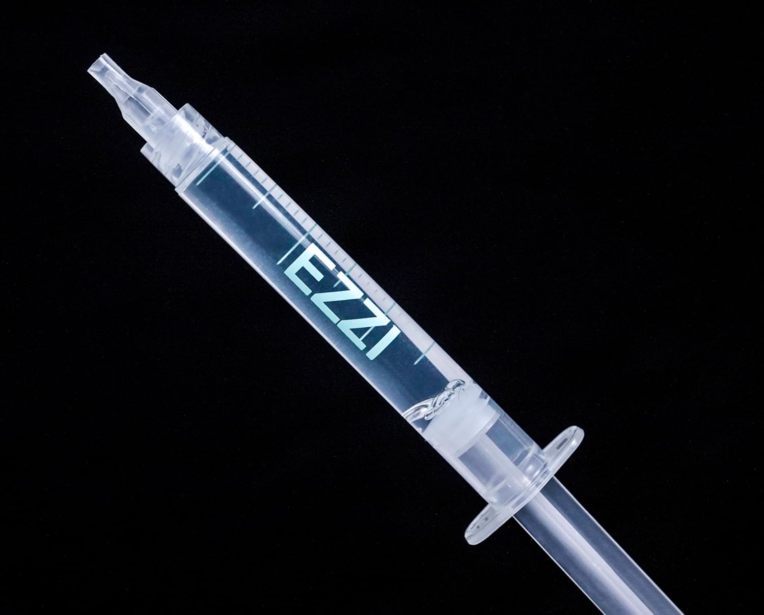 Supports the technical selling points such as 44% carbamide peroxide, fast results, and compatibility with different tray types.